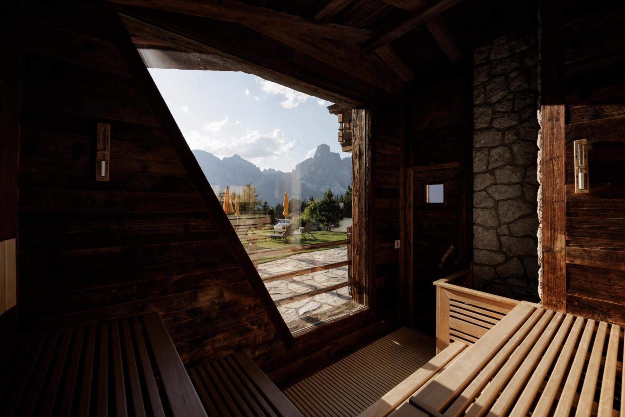 Hotel Costes Corvara In Badia Exterior photo